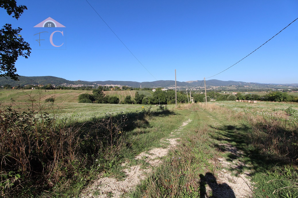 casale con terreno-vista panoramica-narni-terni- 10.png